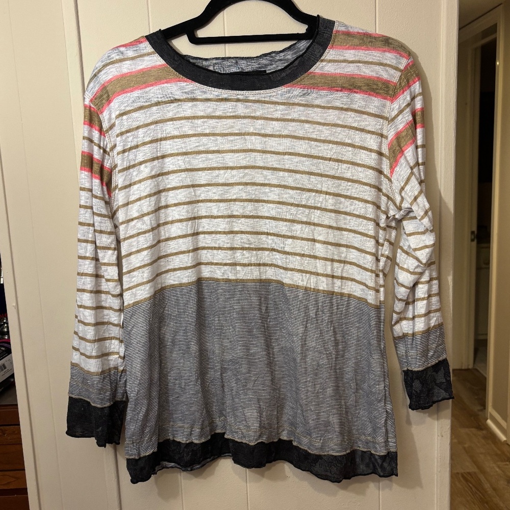 David Cline - cute crinkle top - XL